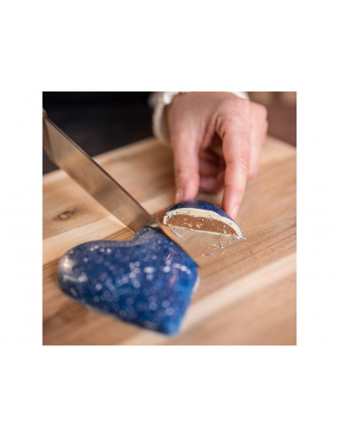 #6268 1662-3_rozkrojeni-polovina-srdce-plnene-cokolada-cokoladovna-janek